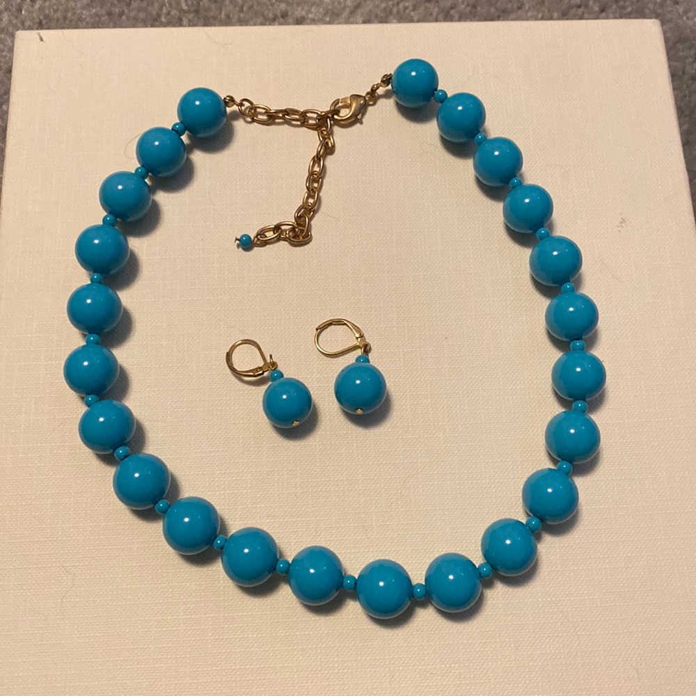 Earrings and necklace set